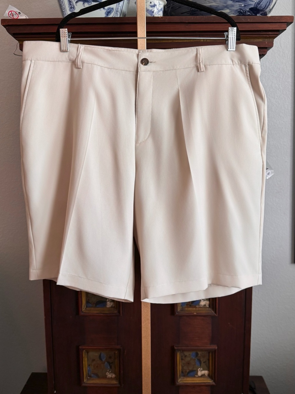 Adidas‎ Men’s Performance Golf Shorts Khaki Beige Size 42 NWT Stretch Casual